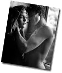 blk&wht kissing couple