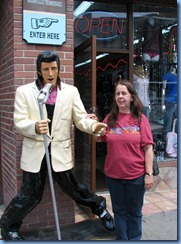 9658 Nashville, Tennessee - Discover Nashville Tour - downtown Nashville Broadway Street - Elvis & Karen