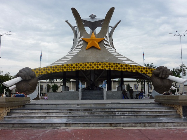 [vuedefacemausoledekabila3.jpg]