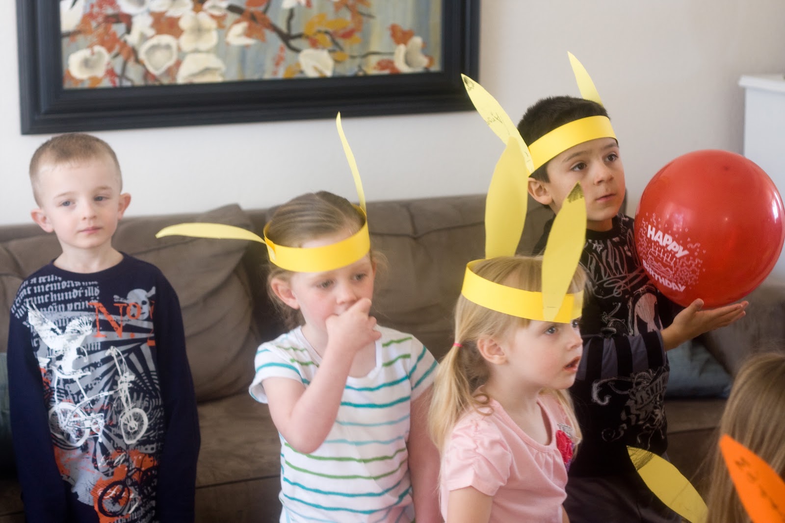 [03%252002%252013_group%2520w%2520pikachu%2520ears%25204%255B3%255D.jpg]