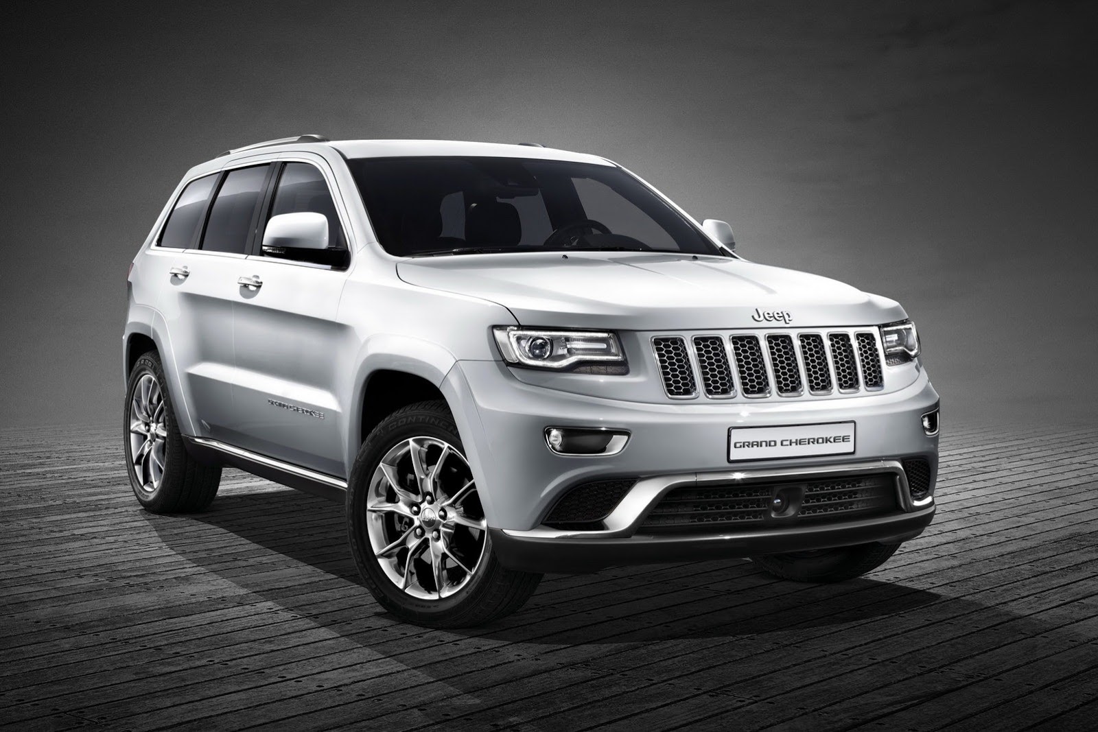 2013-Jeep-Grand-Cherokee-EU1[2].jpg