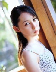 rina-akiyama-in-pajamas-sexy-cute-young-japanese-gravure-idol-picture-05