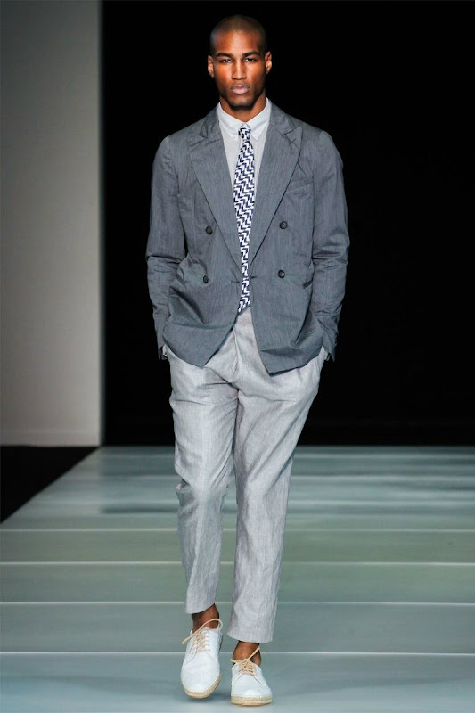 Milan Fashion Week Primavera 2012 - Giorgio Armani (59)
