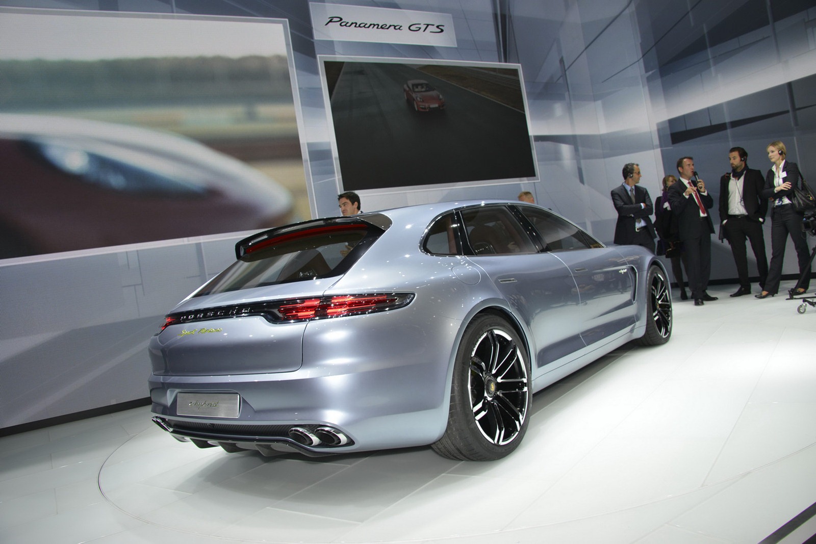 [Porsche-Panamera-Sports-Turismo-C-12%255B2%255D.jpg]