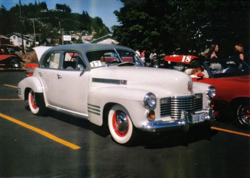 [35-1941-Cadillac-4-Door-Sedan-in-the%255B1%255D.jpg]