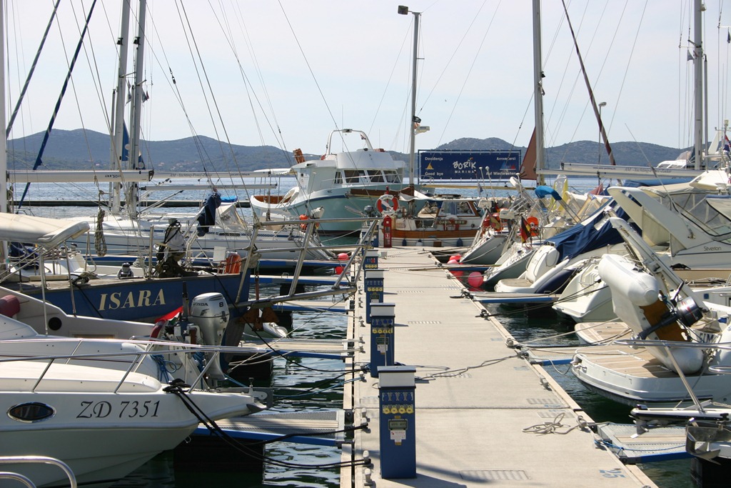 [Croatia%2520Cruising%2520Companion%2520-%2520%2520Marina%2520Borik%255B4%255D.jpg]