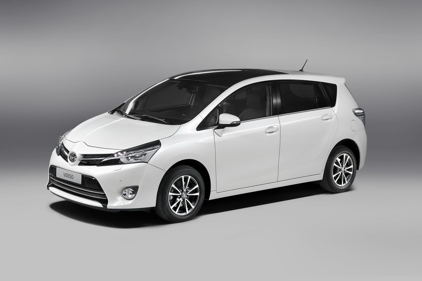 [2013-Toyota-Verso-FL-6%255B2%255D.jpg]