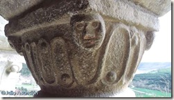 San Esteban de Eusa - Capitel con cabecitas