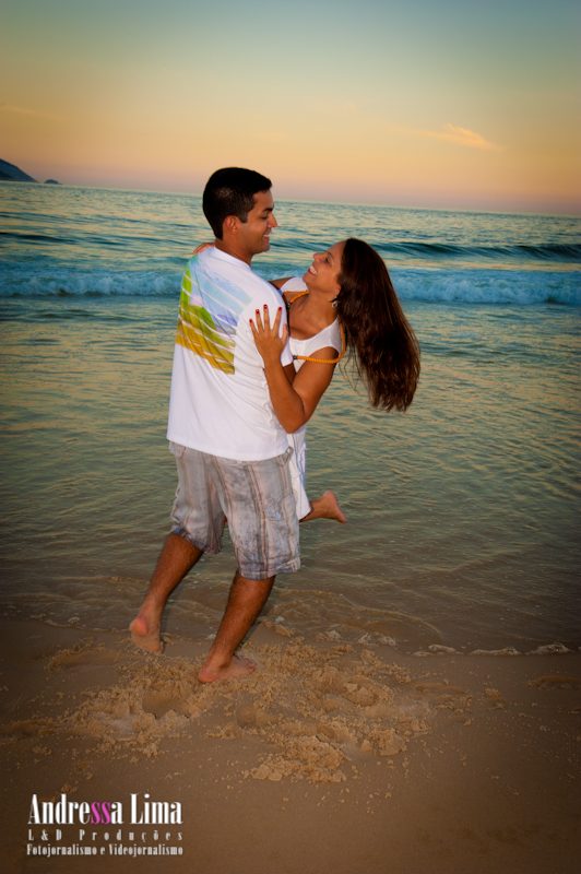 Fotos de Ensaio Fotográfico Paula e Rodrigo. Foto numero 29 do estudio L&D Producoes, do Rio de Janeiro, RJ. Andressa Lima e equipe fazem fotos de casamento (fotografias de casamentos), fotos de making-of (making of de noiva), fotos de eventos sociais, fotos de casal (ensaios fotograficos de e-session), videos de casamento (filmagem de casamentos), videos de making-of e videos de eventos sociais. Fotojornalismo e videojornalismo no Rio de Janeiro, RJ. fotos casamento rio de janeiro fotografias casal rj foto eventos noiva ensaio fotografico galeria noivas fotografo evento casar retrato fotografía modelos casamentos fotografos fotografia para book formaturas