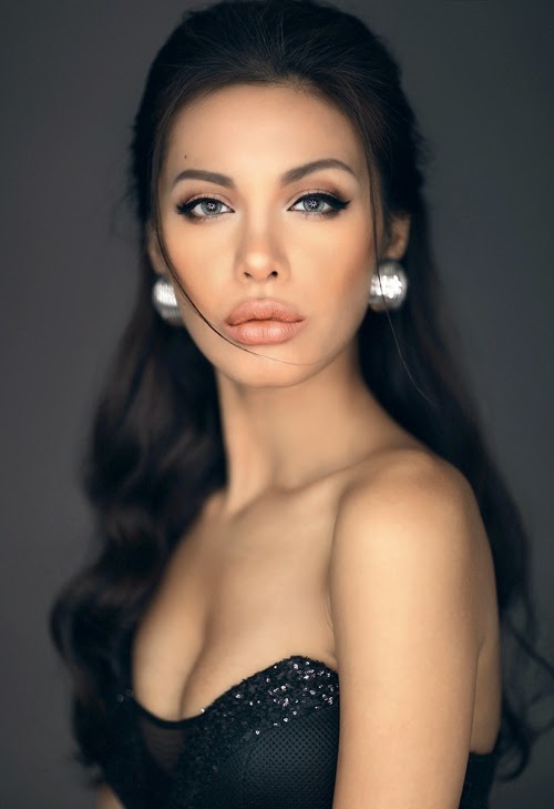 Minh+Tu+looks+like+Angeline+Jolie+%25284