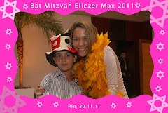 Fotos do evento Bat Mitzvah Eliezer Max - 20.11.11. Foto numero 95 da Social Click Fotografia Digital, do Rio de Janeiro, RJ, que faz fotos divertidas, fotos malucas, fotos com fantasias, fotos na hora, fotografia maluca, fotografia divertida com molduras personalizadas. fotos divertidas malucas foto maluca animadas animado rj rio de janeiro divertida fantasia animada para baile debutantes sites eventos noivas aniversarios 15 anos