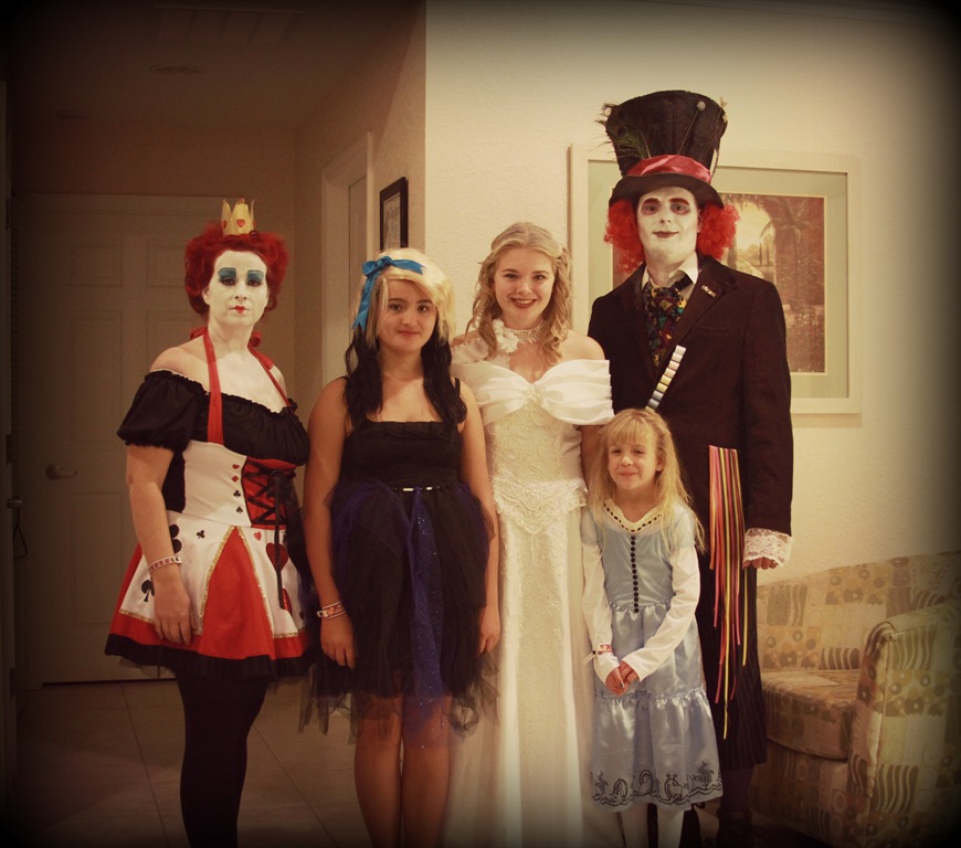 [family%2520halloween%255B4%255D.jpg]