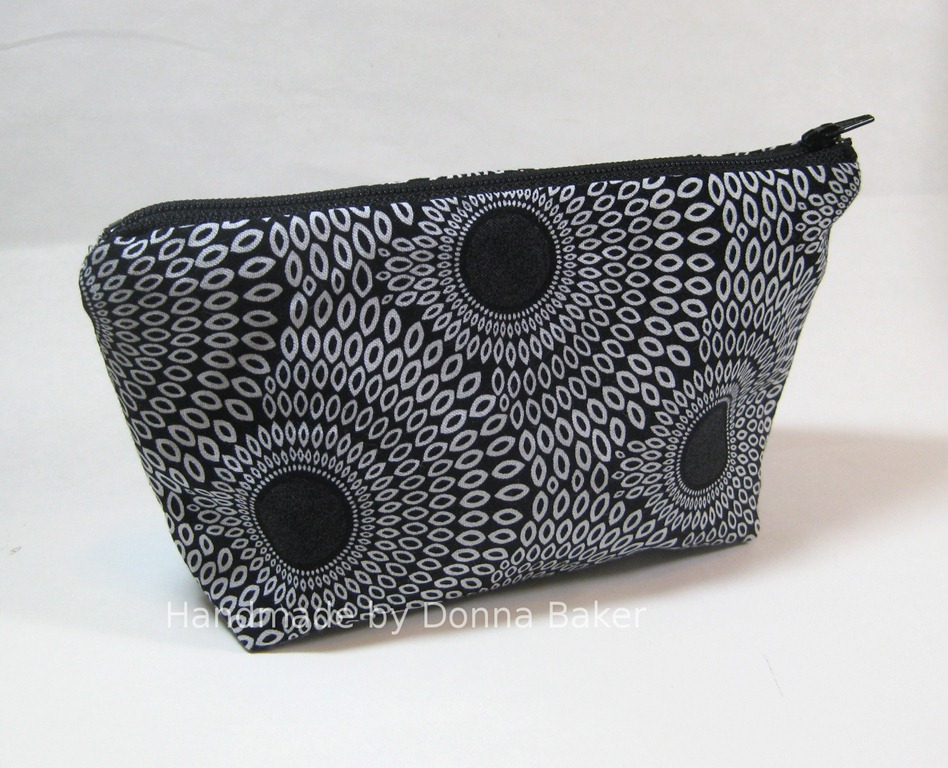 [makeup%2520bag%255B3%255D.jpg]