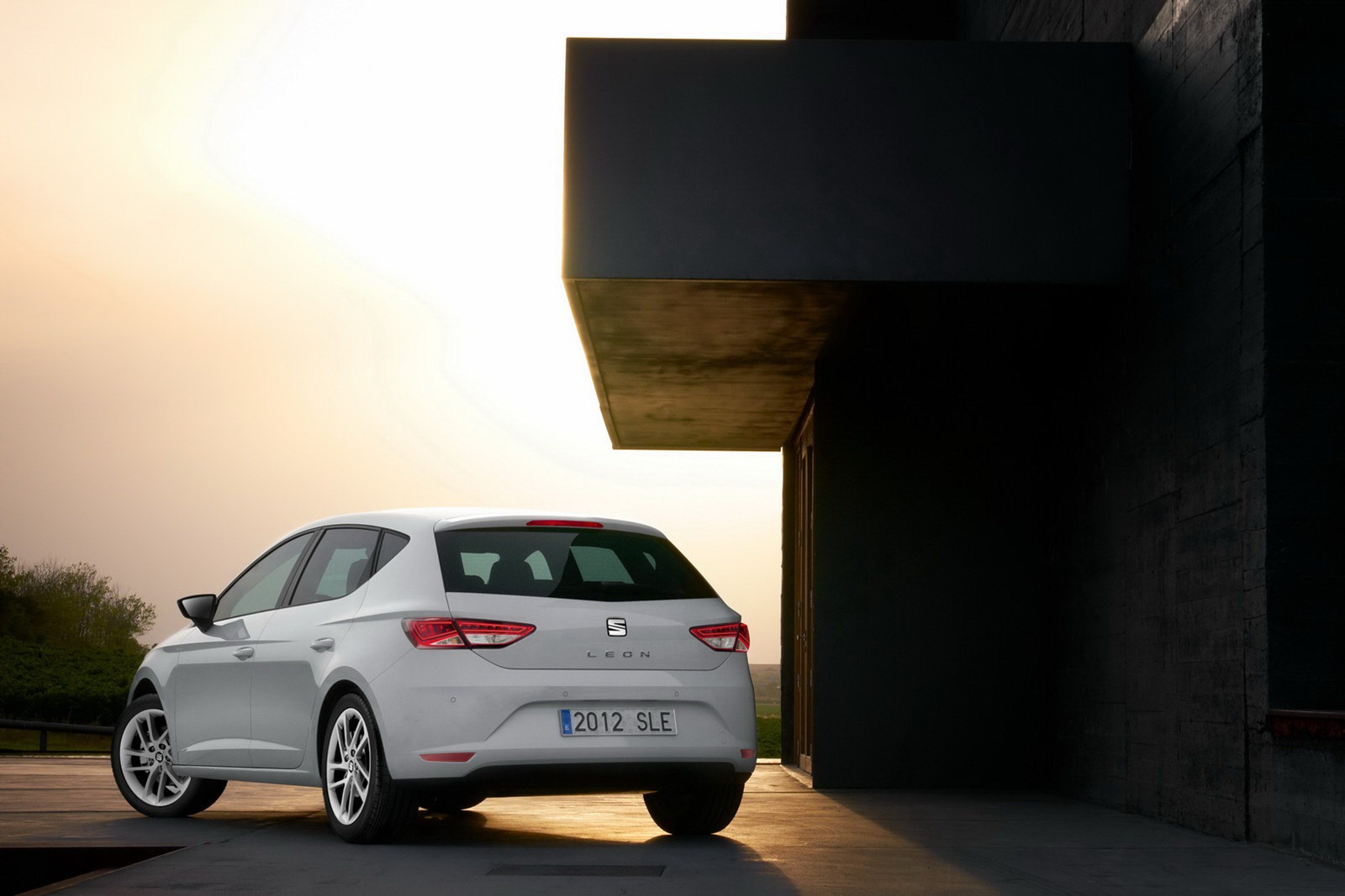 [SEAT-Leon-2013-35%255B2%255D.jpg]