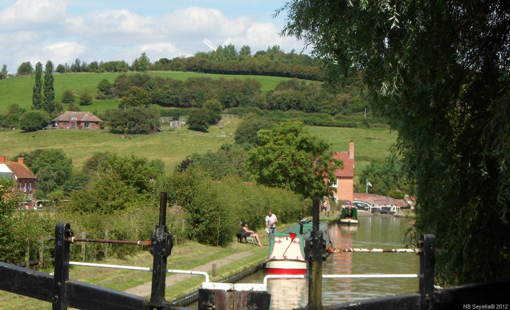 [SAM_2188%2520Napton%2520Hill%255B4%255D.jpg]