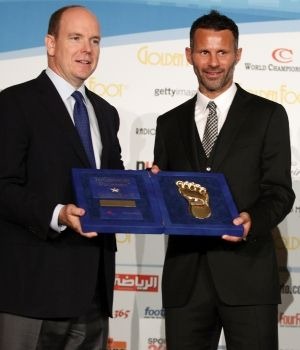 [Giggs%2520fue%2520el%2520ganador%2520del%2520a%25C3%25B1o%2520pasado%255B2%255D.jpg]