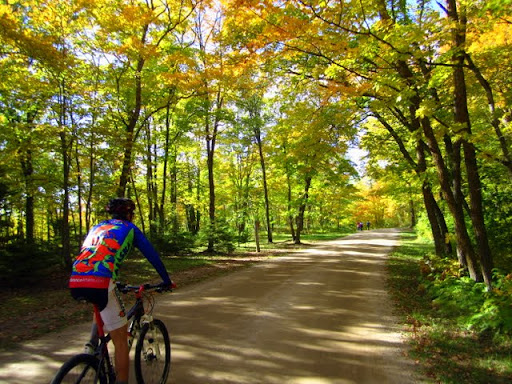 Heading down the driveway to Twin Lakes. Doesn't get any better for Fall riding.