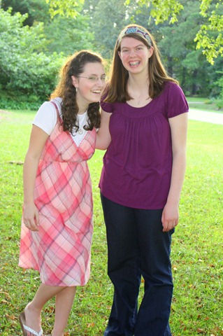 [Photoshoot%2520with%2520Moriah-%2520June%25202011%2520045%255B4%255D.jpg]