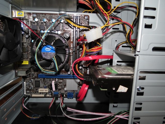 [Isi%2520casing%2520komputer%255B9%255D.jpg]