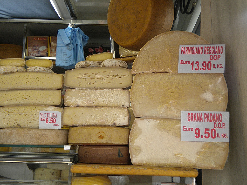 [DSCN0953.jpg&description=Il Mercato–The Market')]