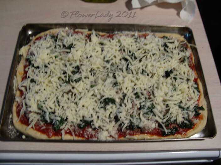 [09-14-ital-saus-kale-pizza5%255B4%255D.jpg]