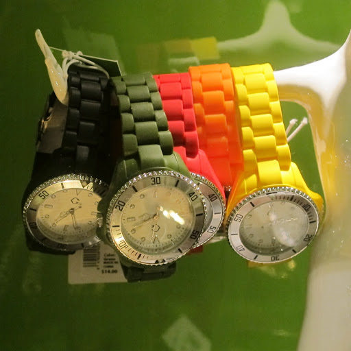 How fabulous are these watches? You can change the faceplate out of any $14 band.