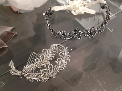 A beautiful headband inspired by the Georgian era (right) and Edwardian-inspired feather comb (left). A beautiful headband inspired by the Georgian era (right) and Edwardian-inspired feather comb (left).