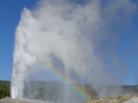 [Day13Yellowstone%2520Old%2520Faithful%2520with%2520rainbow%255B3%255D.jpg]