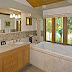 The Garden Suite's private bathroom.