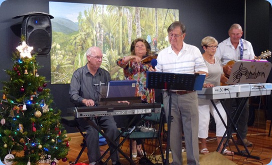 The Band really ripping it up! - L-R: Peter Brophy; Marian Burns; Len Hancy; Jan and Kevin Johnston