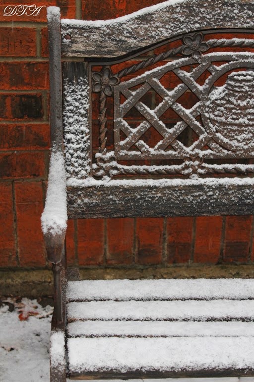 [Snow%2520at%2520Sotrybook%2520Cottage%2520022%255B3%255D.jpg]