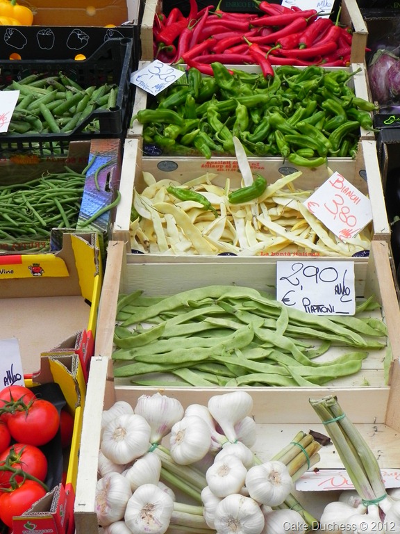 [il-mercato-1%255B1%255D.jpg&description=Il Mercato-Parte Uno (The Market)')]