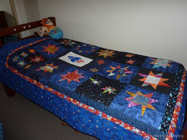 [wonky%2520star%2520space%2520quilt%2520on%2520bed%255B3%255D.jpg]