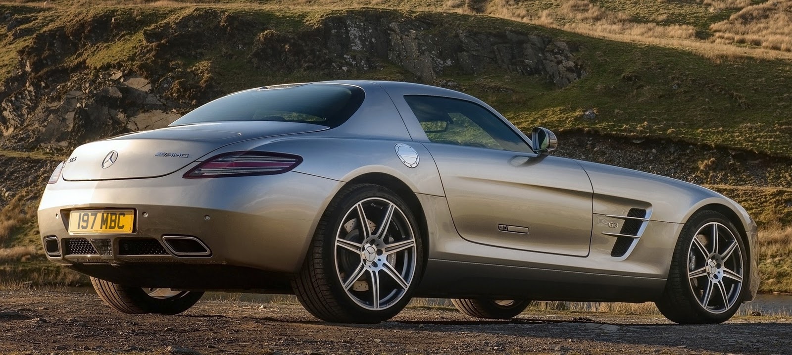 [autowp.ru_amg_sls63_uk-spec_2%255B2%255D.jpg]