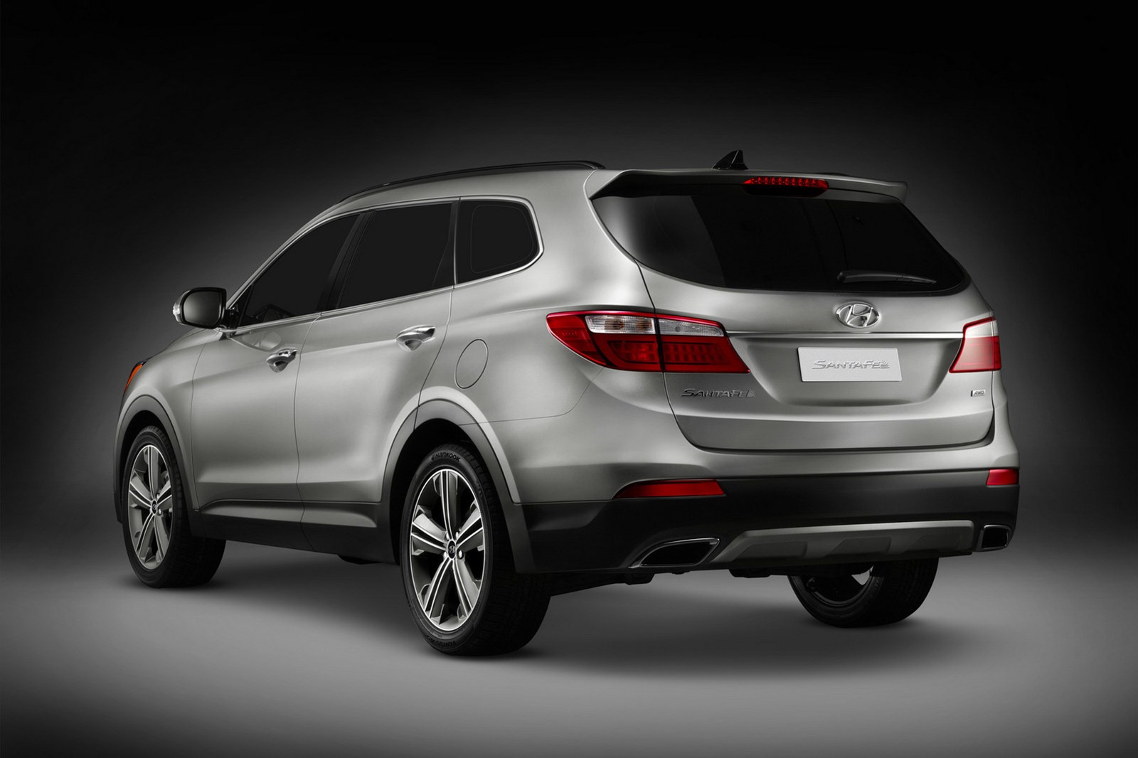 2013-Hyundai-Santa-Fe-LWB-3[2].jpg