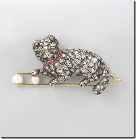 cat brooch