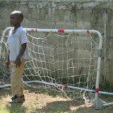 Ricardo, the "portero" won't let any balls get by him.
