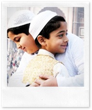 Eid-hug-Photo-Wishes