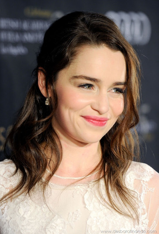 emilia-clarke- Daenerys-Targaryen-linda-sexy-game-of-trhones-guerra-dos-tronos-sexta-proibida-desbaratinando (22)