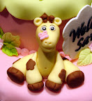 Fondant giraffe