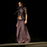 UNIVERSE VERSE UNI catwalk
