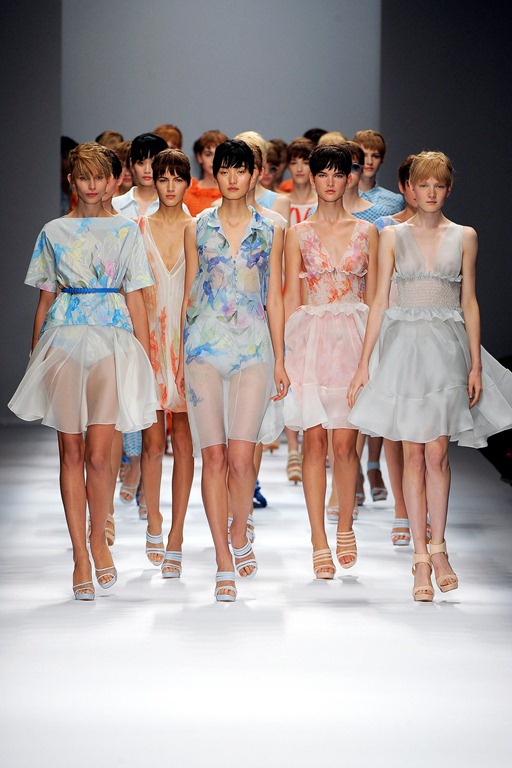 [cacharel-spring-2013-15%255B8%255D.jpg]