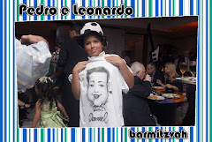 Fotos do evento Pedro e Leonardo - 10.12.11. Foto numero 63 da Social Click Fotografia Digital, do Rio de Janeiro, RJ, que faz fotos divertidas, fotos malucas, fotos com fantasias, fotos na hora, fotografia maluca, fotografia divertida com molduras personalizadas. fotos divertidas malucas foto maluca animadas animado rj rio de janeiro divertida fantasia animada fotografos noivos