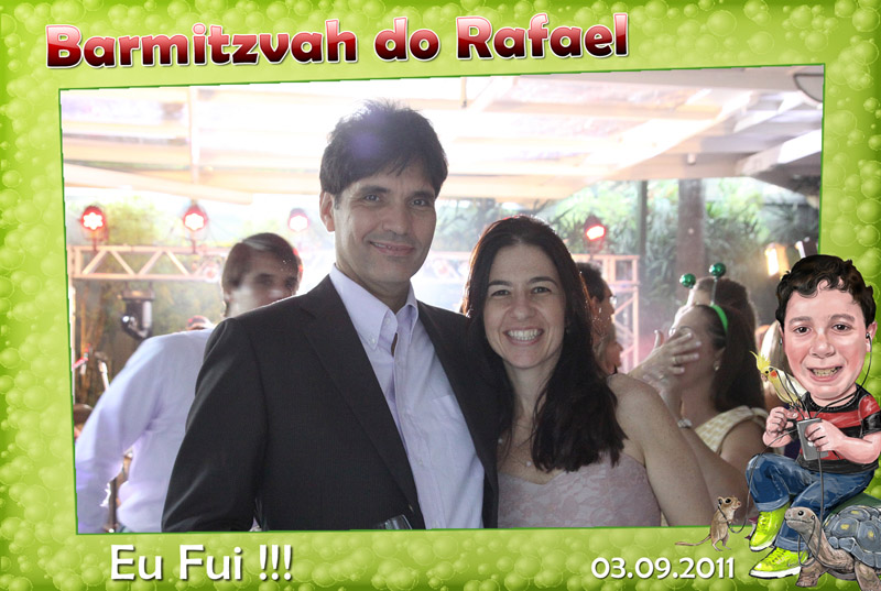 Fotos de Rafael - 03.09.11. Foto numero 029 da Social Click Fotografia Digital, do Rio de Janeiro, RJ, que faz fotos divertidas, fotos malucas, fotos com fantasias, fotos na hora, fotografia maluca, fotografia divertida com molduras personalizadas. fabio alves video foto rio de janeiro barmitzvah brinde casamento victor e valerio miguel album assinatura maluca camarim movel fotos divertidas malucas animadas animado fotografia divertida imagem aniversarios 15 anos para