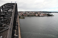 Harbour Bridge, with Kirribilli House on the right