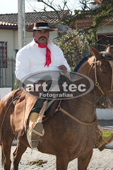 Fotos do evento Desfile 7 de Setembro. Foto numero 10. Fotografia (fotografias) da Art Tec Fotografias que faz fotos de casamento, fotos de festas, fotos de eventos sociais, fotos de aniversário, fotos de formatura, fotojornalismo, ensaios fotográficos, fotos de estúdio, book fotográfico e outros serviços fotográficos em Pelotas, RS, e outras cidades do Rio Grande do Sul. fotos casamento de pelotas rs para noivas casamentos rio grande do sul foto fotografia convite recepção lembrancinha confraternizações bolo vestidos noiva