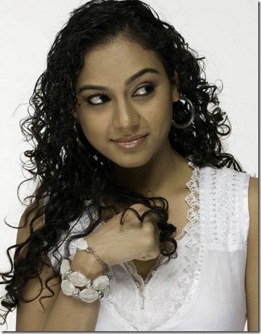Tamil Actress Rupa Manjari Cute Photo Shoot Pics