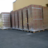 Pallet sul piazzale pronti per la spedizione