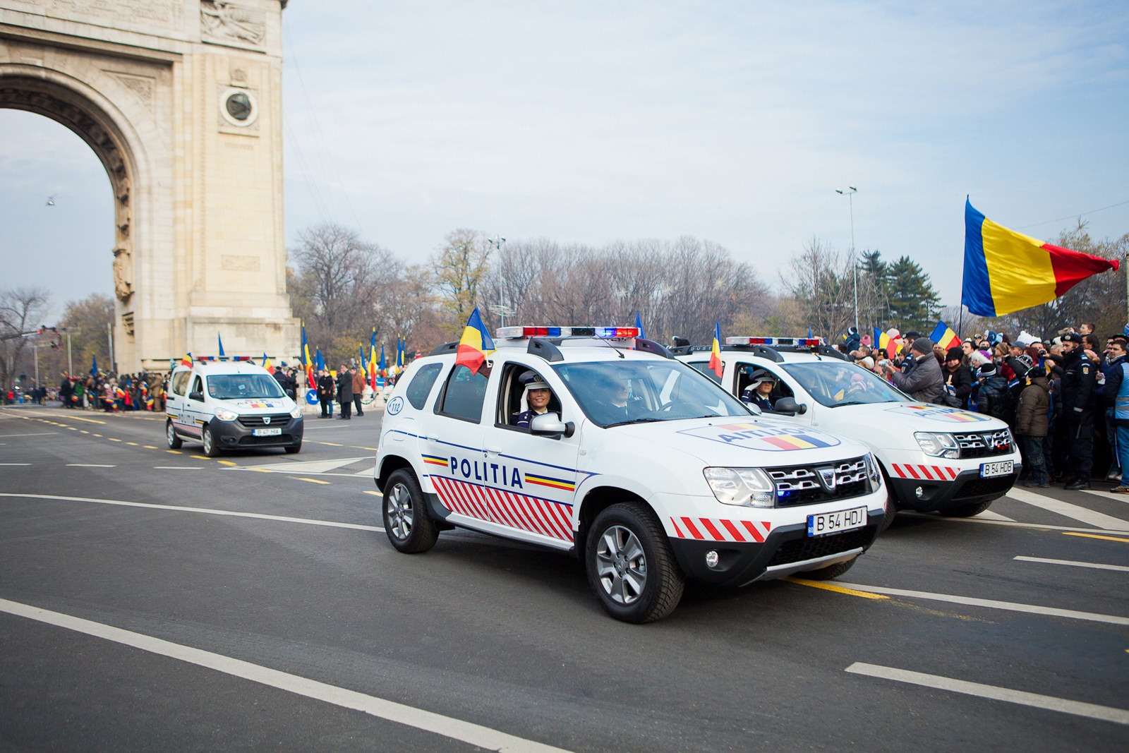 [Dacia-Duster-facelift-police-vehicles%255B2%255D.jpg]