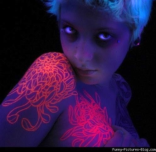 Black Light Tattoos on Amazing Blacklight Tattoo Art   Creative    Nuttytimes     Funny